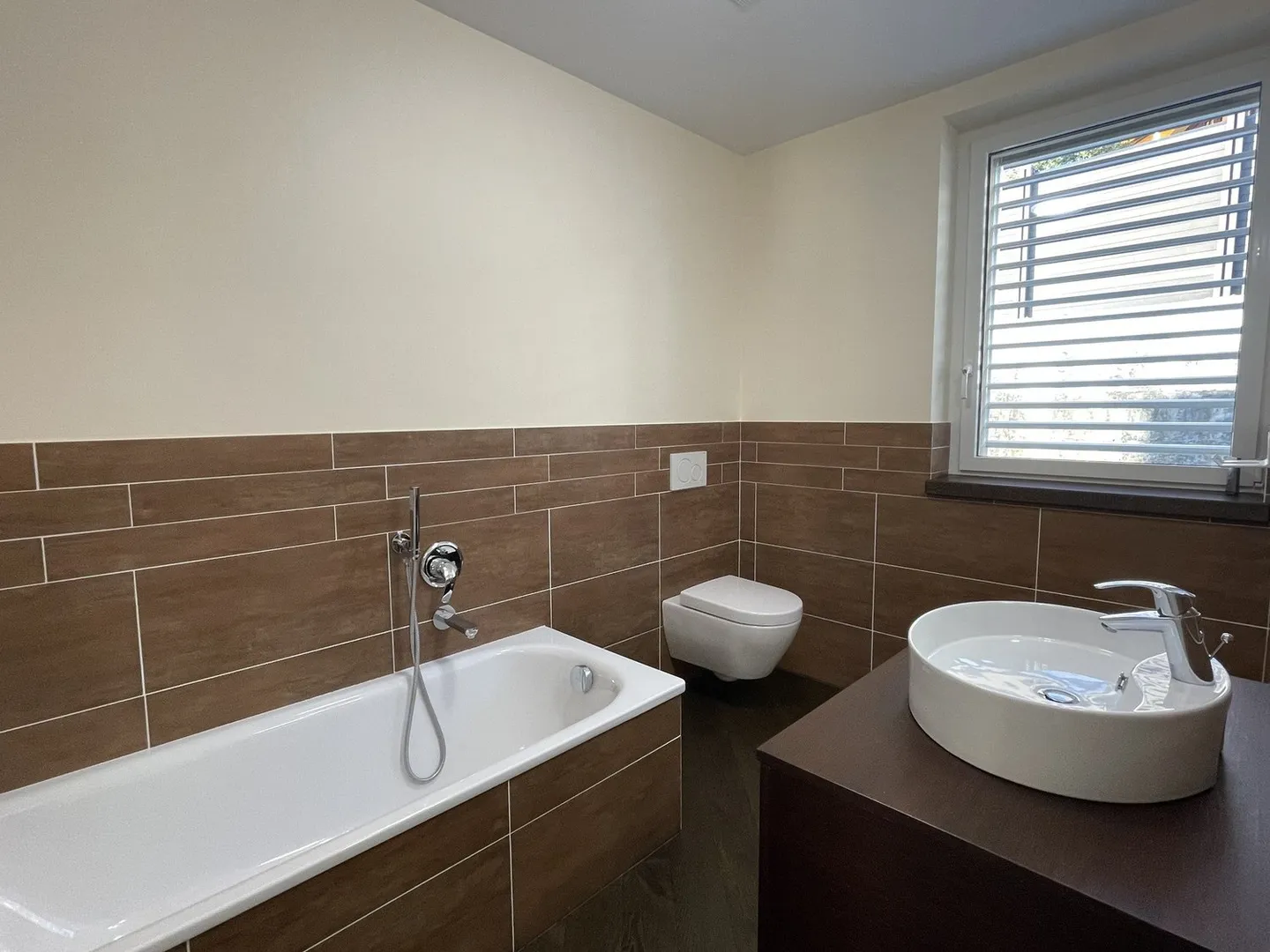 Villa moderne et spacieuse de 4,5 pièces à louer à Arzo - Photo 6 sur 13