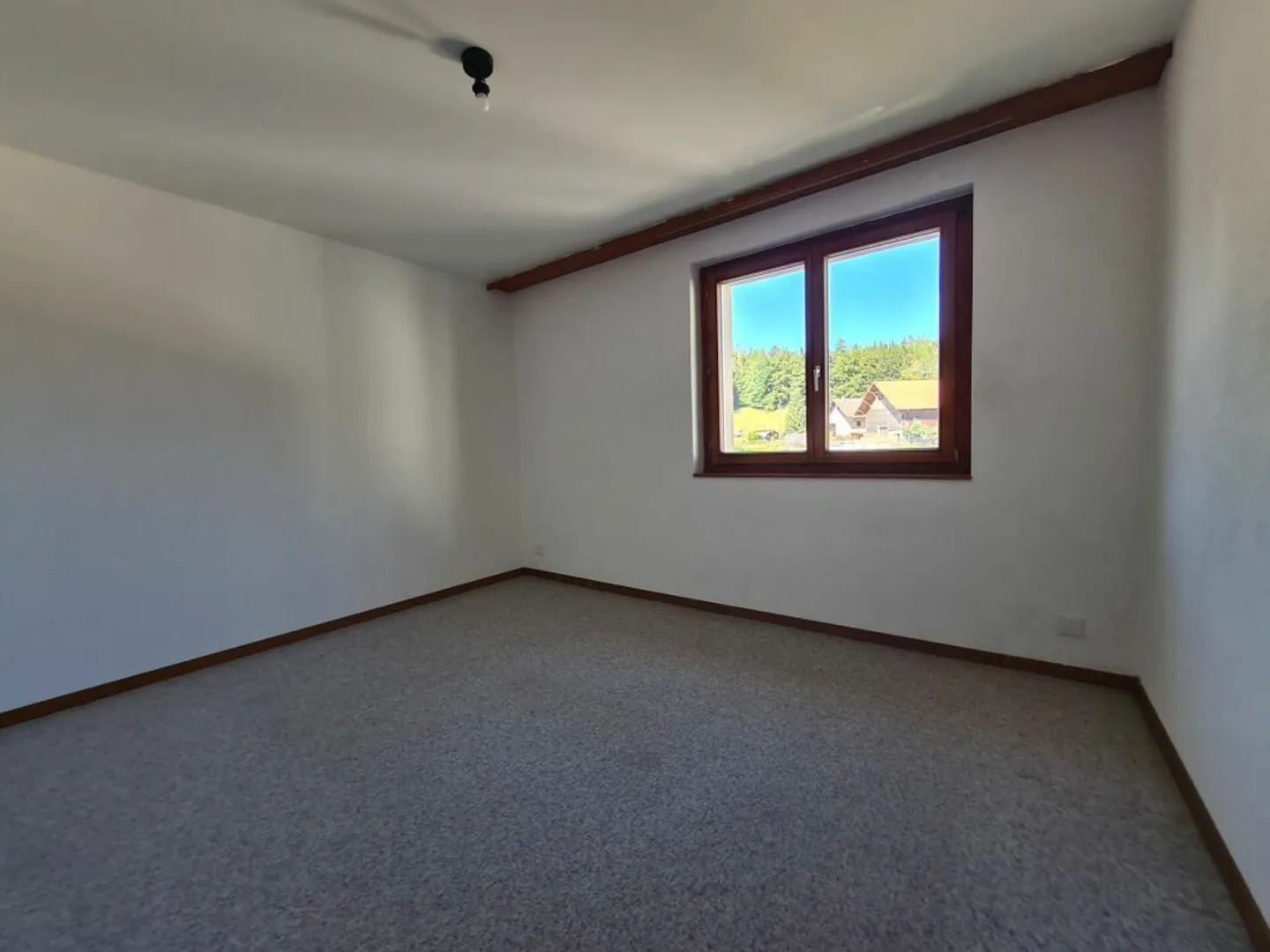 Appartement Charmant avec Terrasse - Photo 7 sur 10