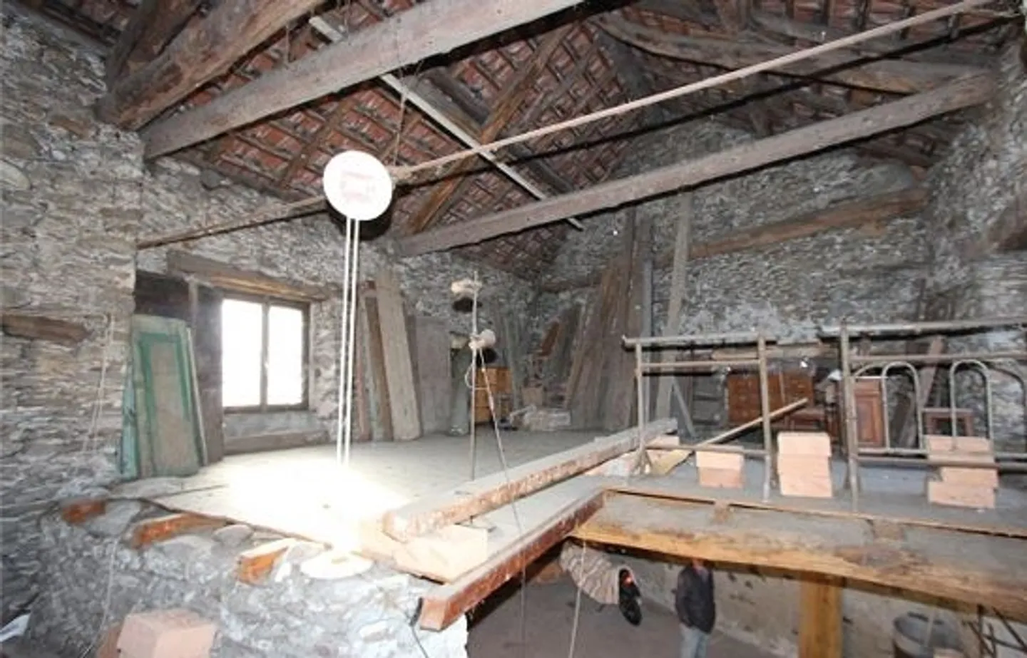 Sezione di casa da sviluppare con giardino - Foto 5 di 6