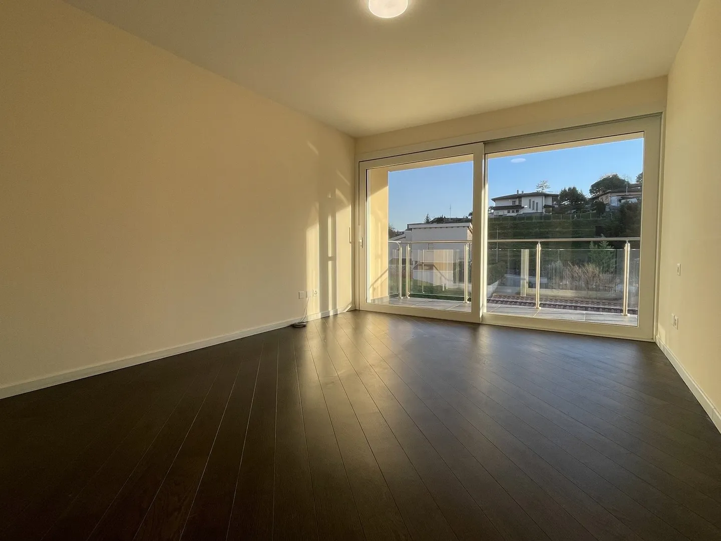 Villa moderne et spacieuse de 4,5 pièces à louer à Arzo - Photo 7 sur 13