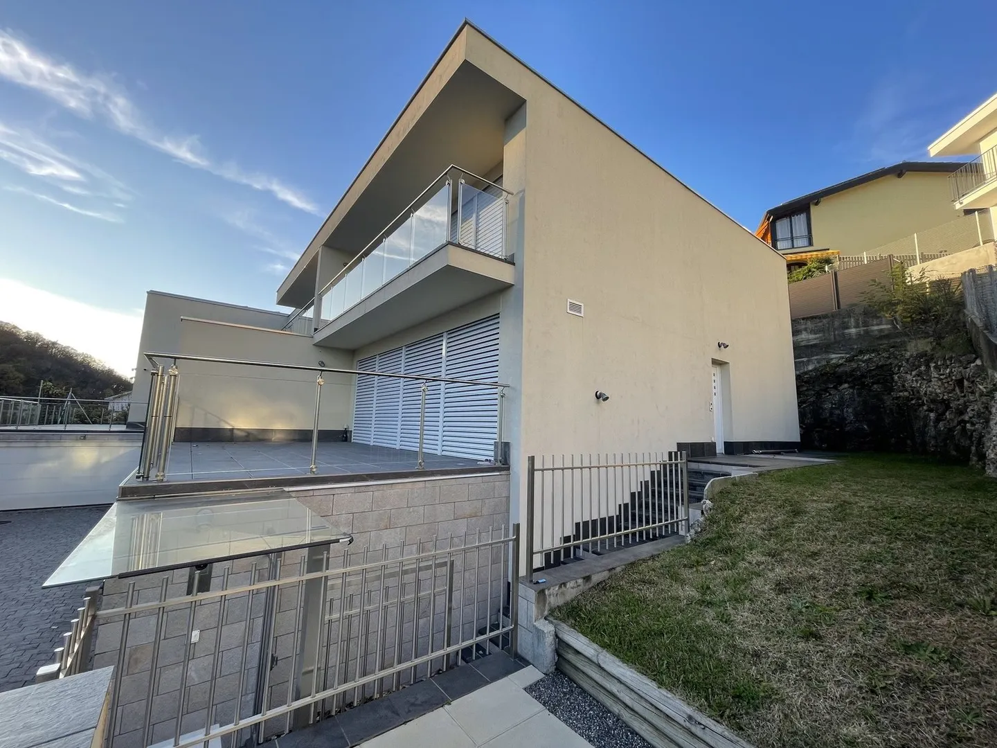 Villa moderne et spacieuse de 4,5 pièces à louer à Arzo - Photo 12 sur 13