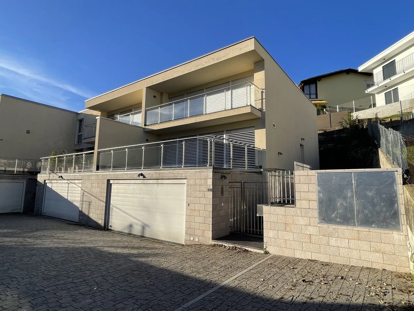 Villa moderne et spacieuse de 4,5 pièces à louer à Arzo - Photo 11 sur 13