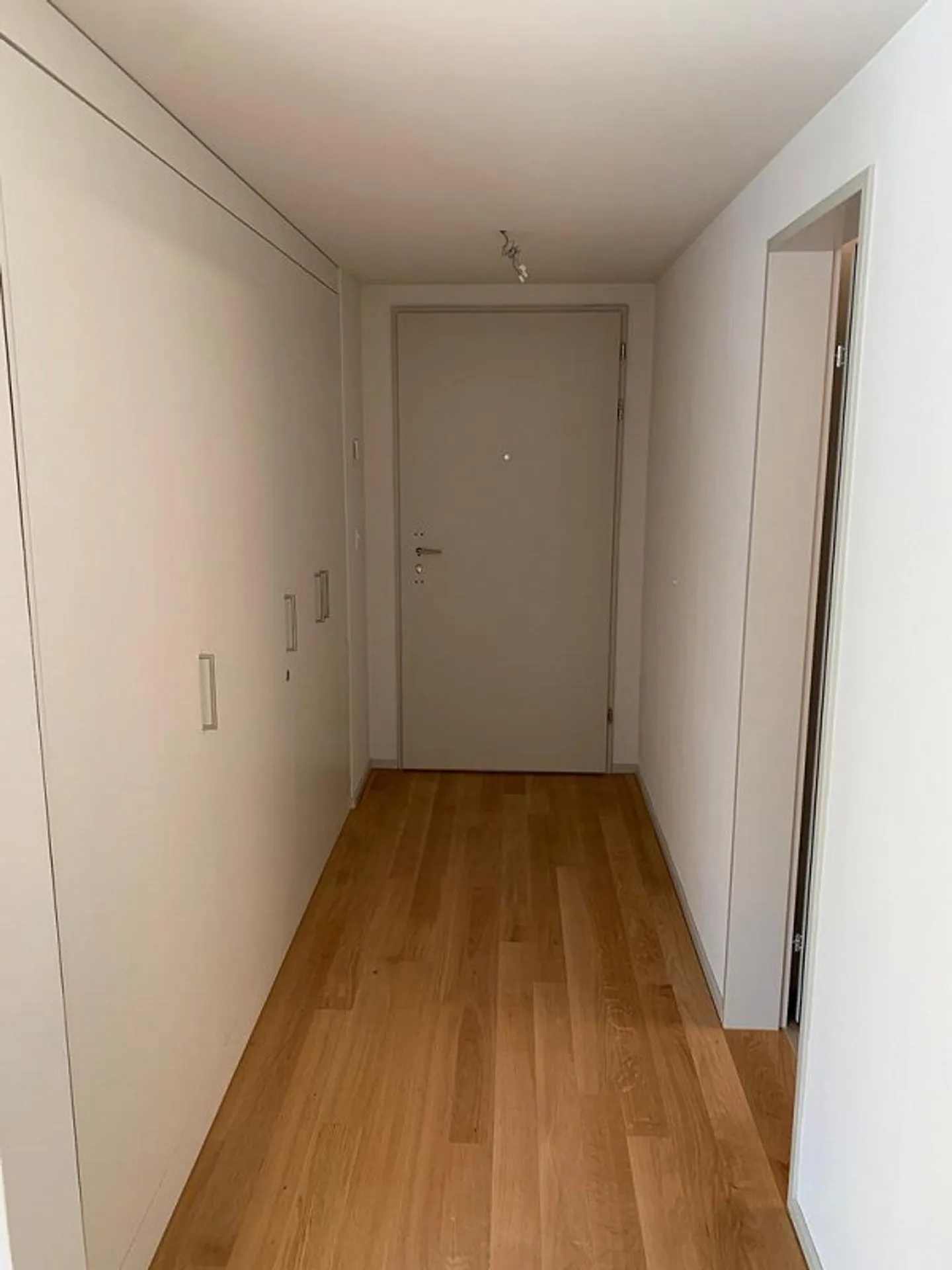 Appartamento luminoso e moderno di 4,5 stanze in affitto - Foto 5 di 9