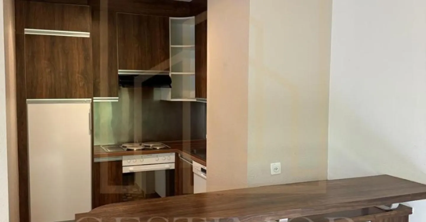 Lumineux 3 pièces avec balcons – Bail à durée déterminée - Foto 3 von 10