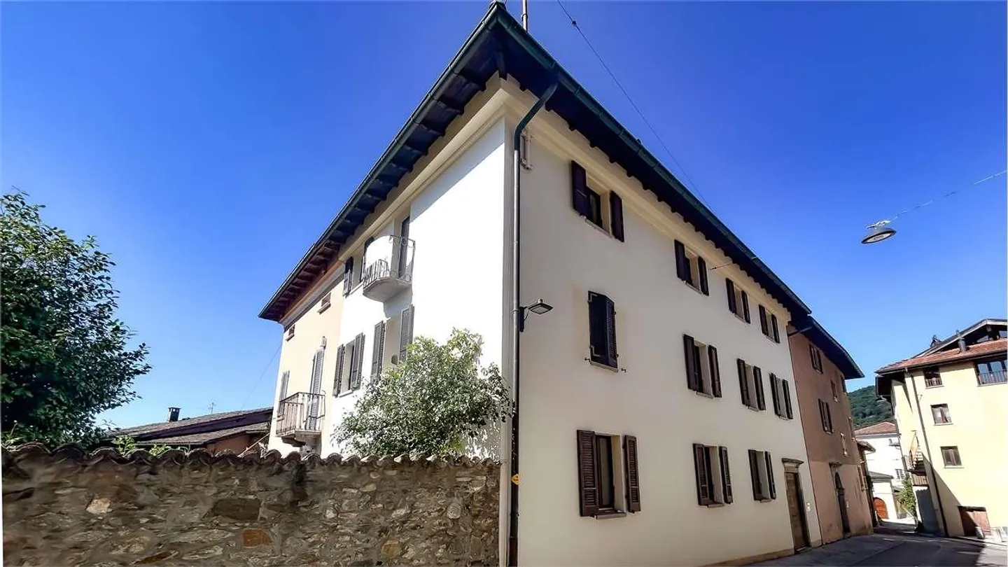 Casa storica con giardino - Foto 1 di 12
