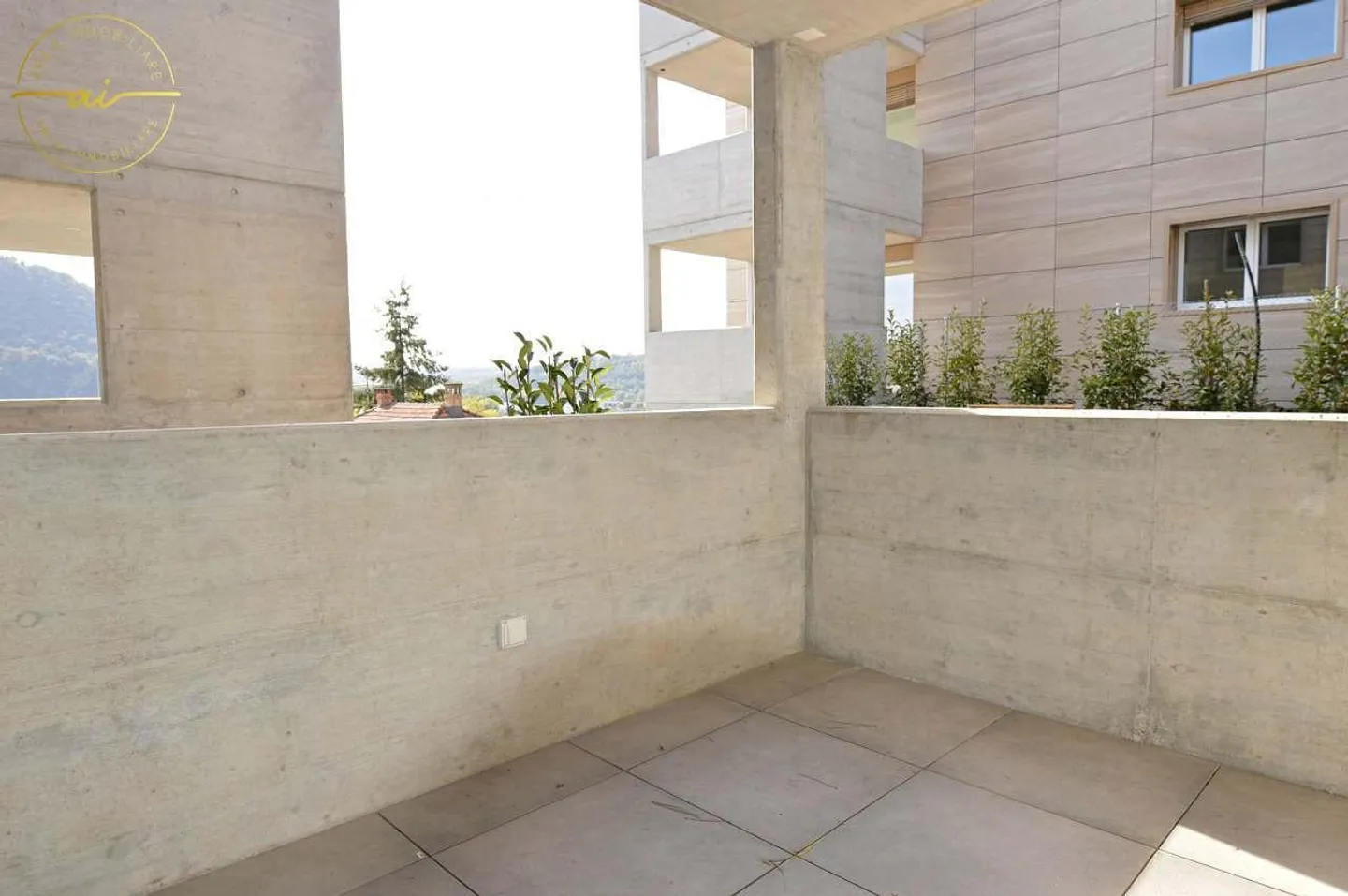 APPARTEMENT LUMINEUX DE 2,5 PIÈCES AVEC TERRASSE À BALERNA - Photo 4 sur 6