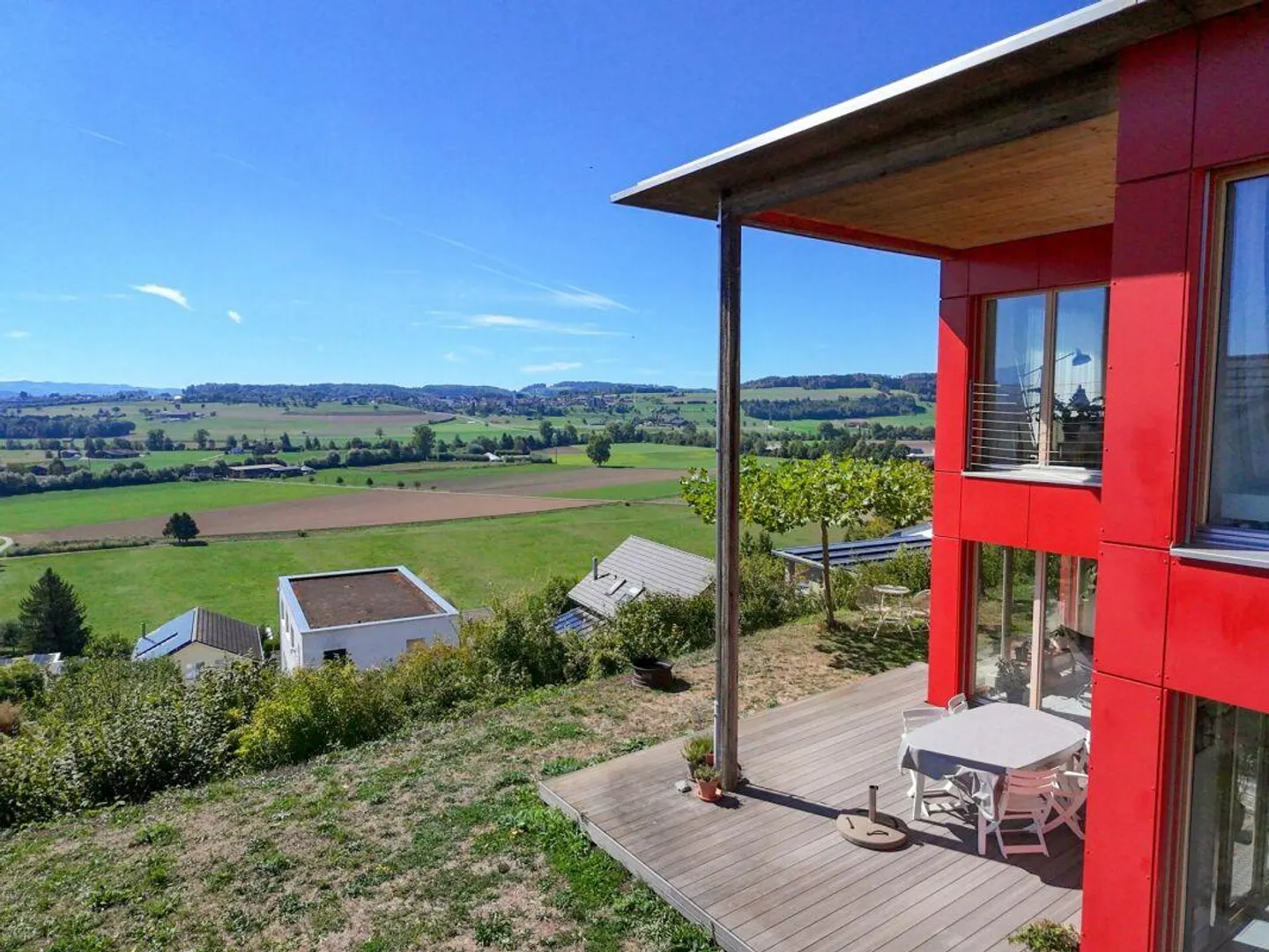 Casa unifamiliare unica di 6,5 stanze con vista meravigliosa - Foto 1 di 15