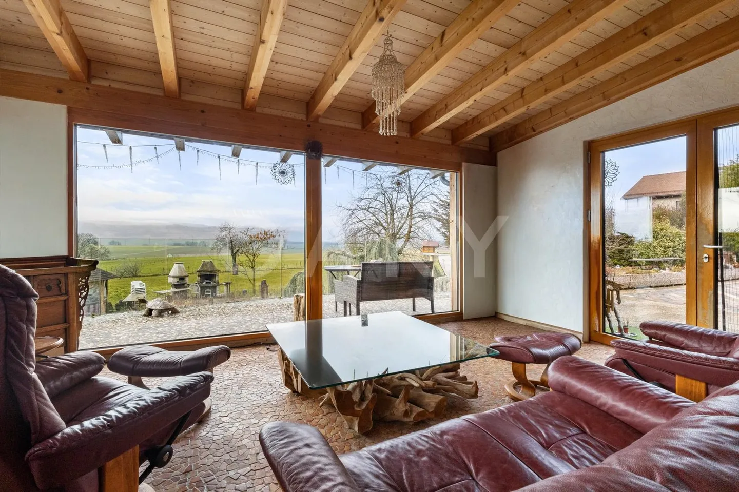 Single-family house on large plot, in close proximity to Lausanne - Photo 2 of 13