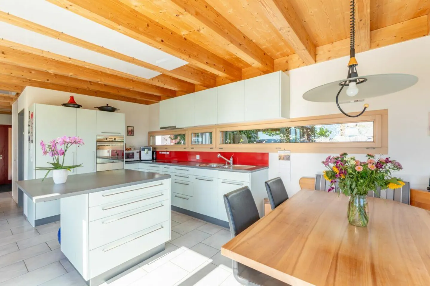 Casa unifamiliare unica di 6,5 stanze con vista meravigliosa - Foto 4 di 15