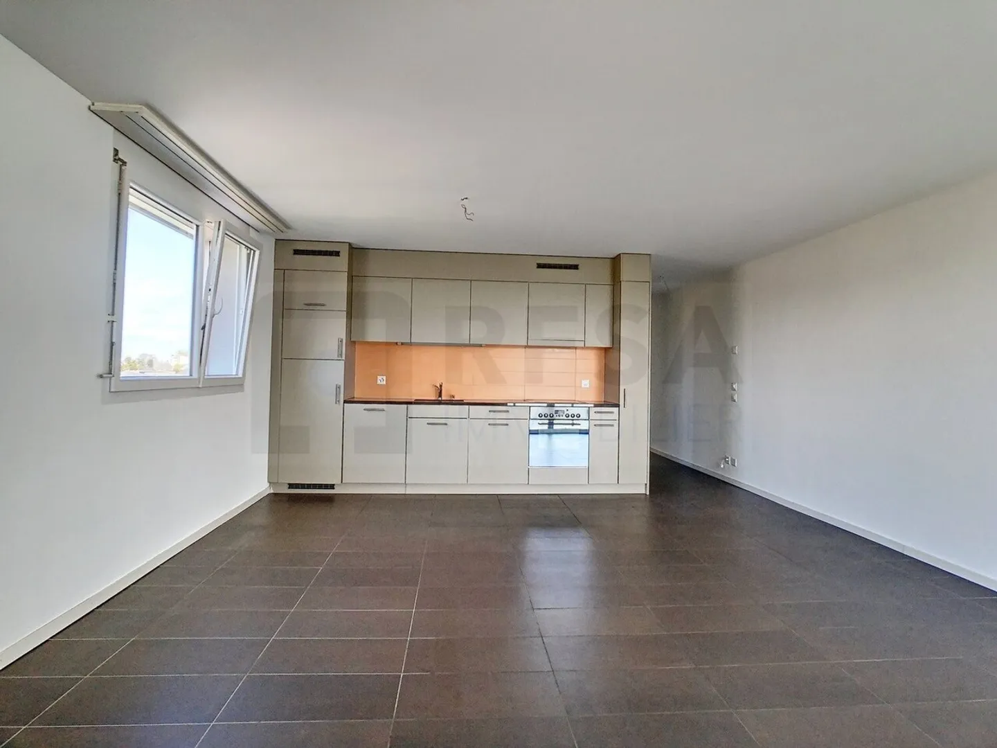 LUMINEUX ET FONCTIONNEL 2.5 pièces - Photo 1 sur 10