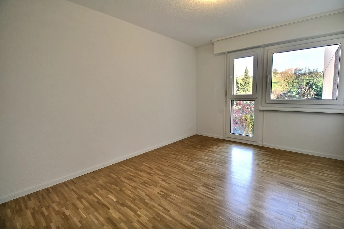 Vollständig renovierte 3,5-Zimmer-Wohnung in Fribourg - Foto 3 von 10