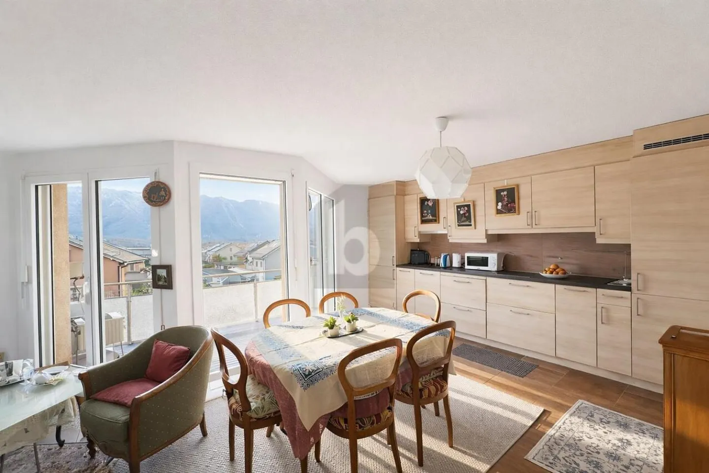 GERÄUMIG, RUHIG & NAHE DER NATUR - Foto 2 von 6