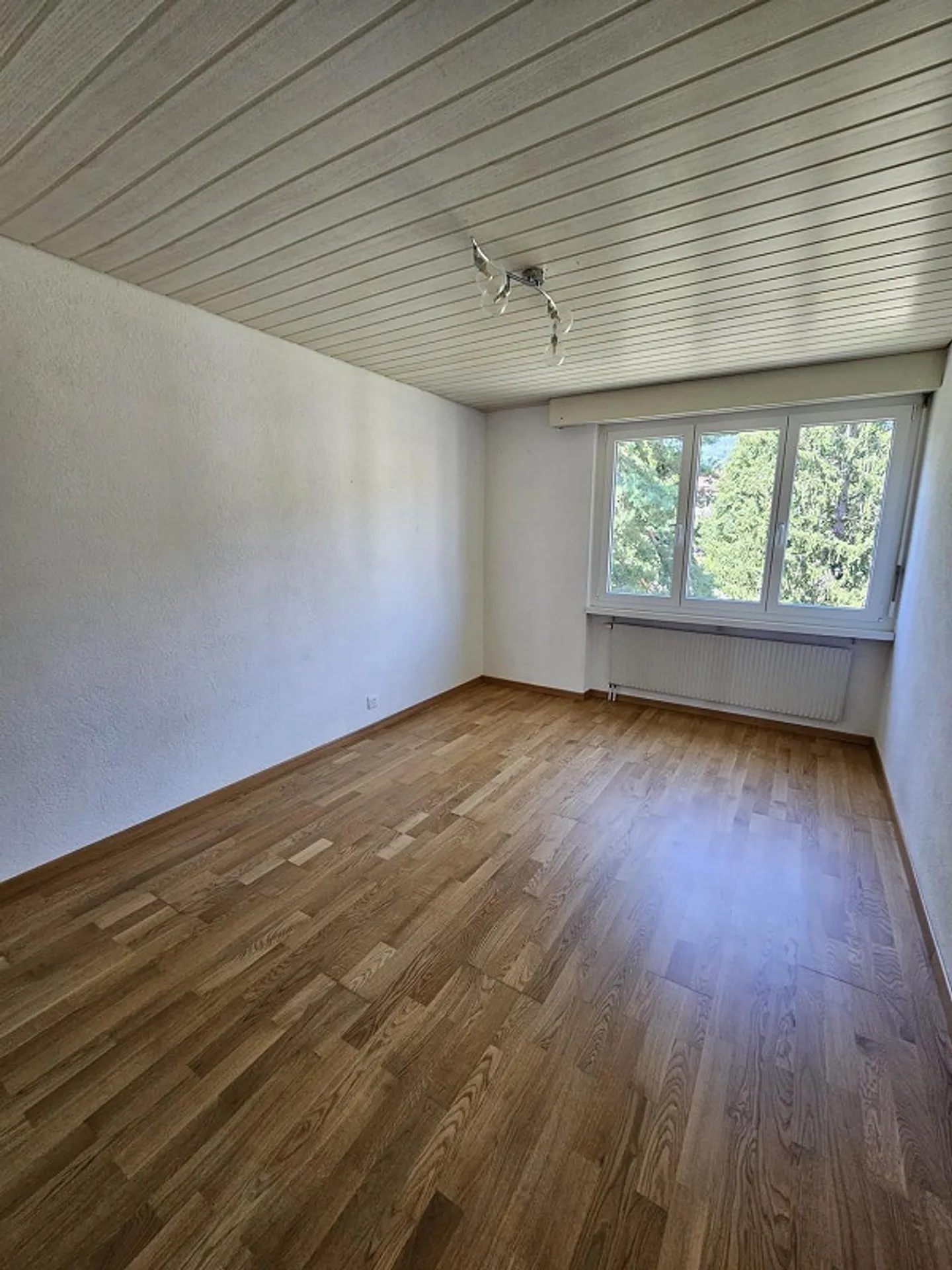 Moderne 3.5-Zimmerwohnung mit Balkon - Foto 6 von 9