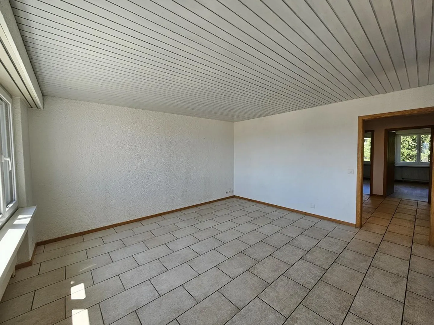 Moderne 3.5-Zimmerwohnung mit Balkon - Foto 7 von 9