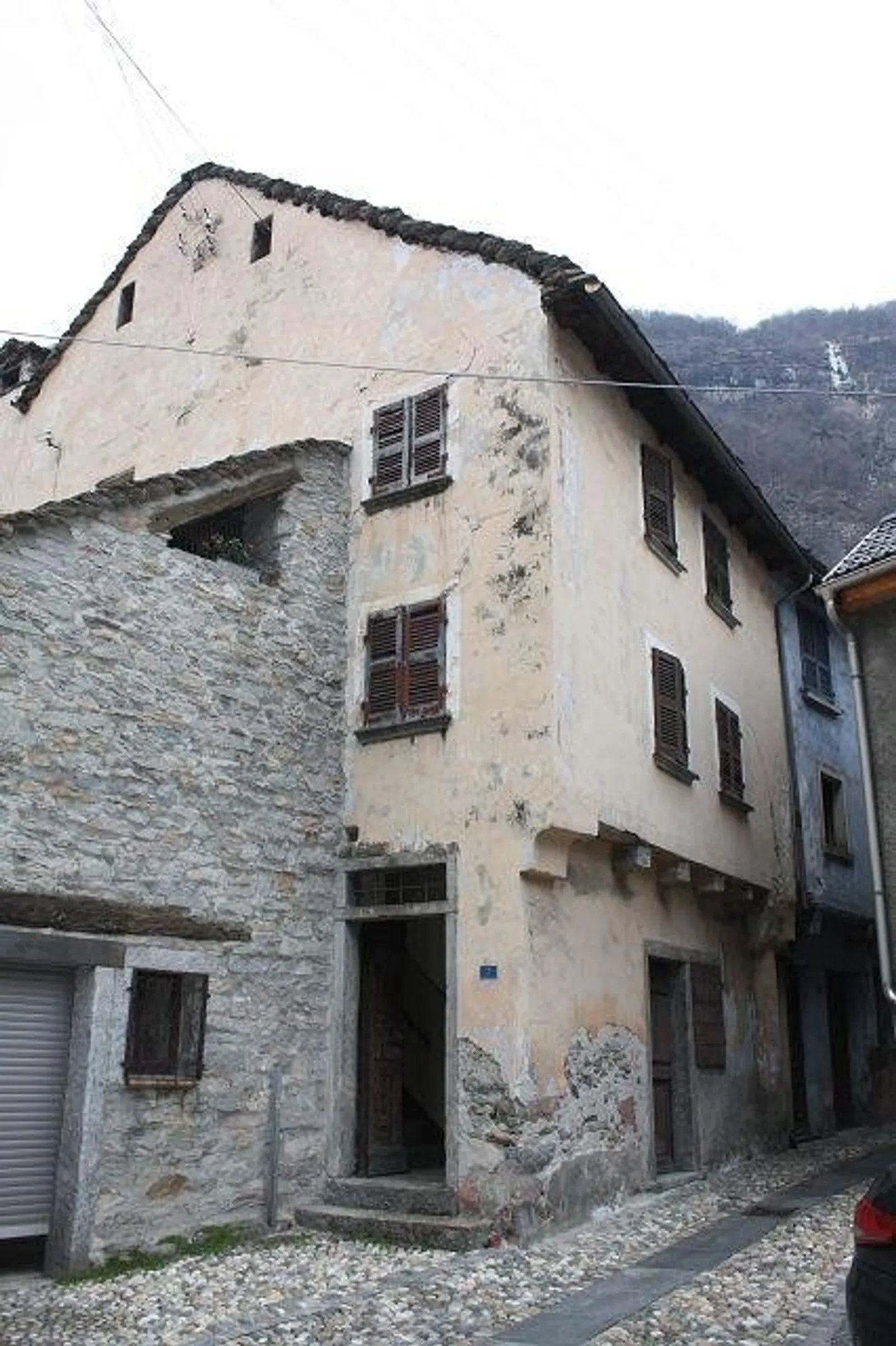 Charmantes Dorfhaus - Foto 1 von 11