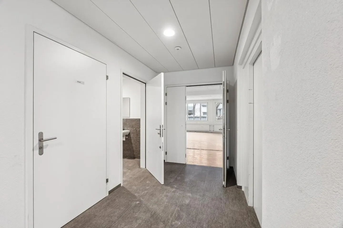 Your new business location on Kirchweg - bright, central, versatile. - Photo 3 of 8