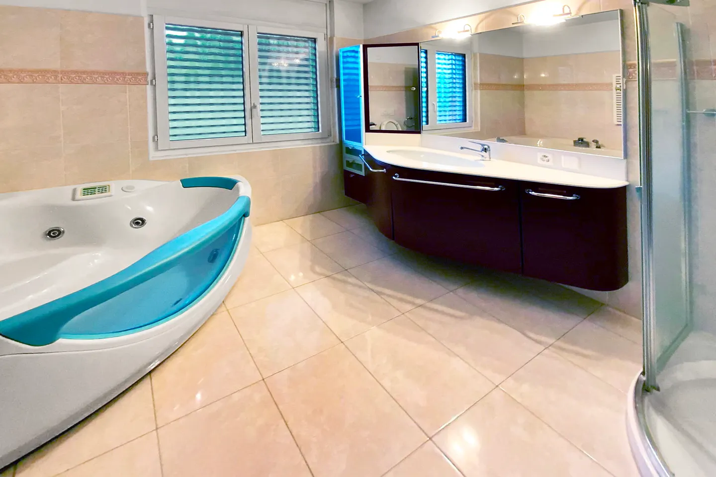 Luxusvilla mit Pool in Gentilino - Foto 7 von 9