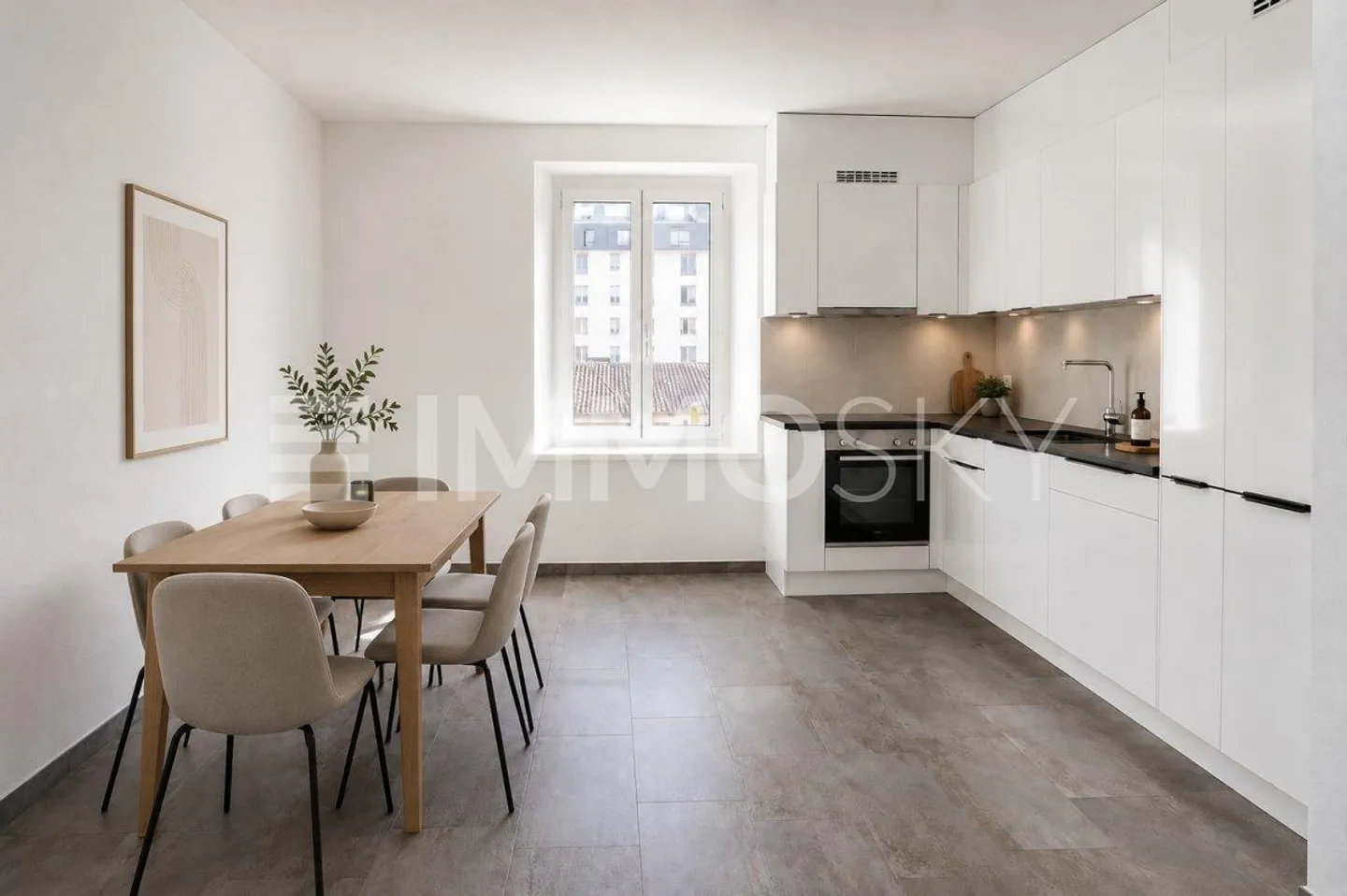 Stylish Apartment with Balcony - Photo 2 of 5