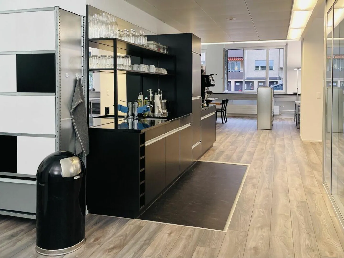 Spazio ufficio rappresentativo a Wollishofen - pronto per essere occupato - Foto 3 di 4