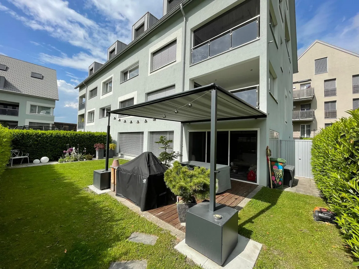 Condominio moderno e ben tenuto in vendita a Igis - Foto 1 di 12
