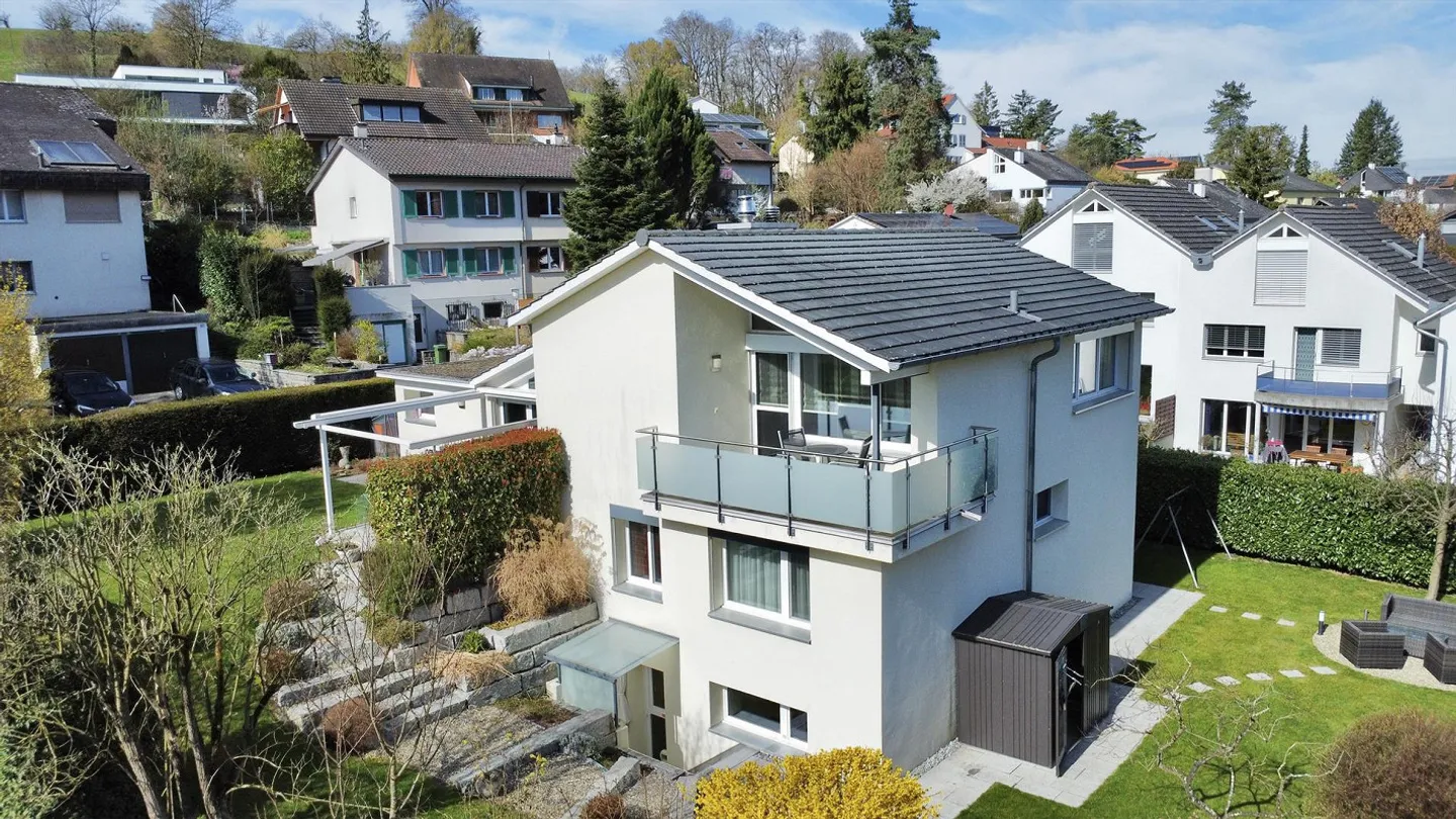 Muttenz: Villa indipendente - 6.5 stanze su un terreno da sogno in una posizione tranquilla - Foto 14 di 14