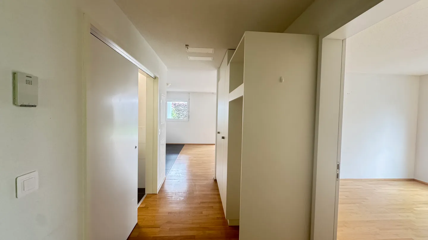 Modernes 3.5-Zimmer Apartment - Foto 5 von 8