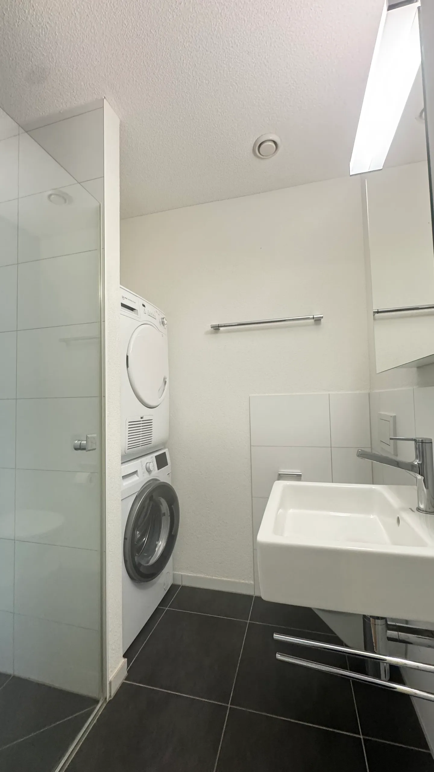 Modernes 3.5-Zimmer Apartment - Foto 7 von 8