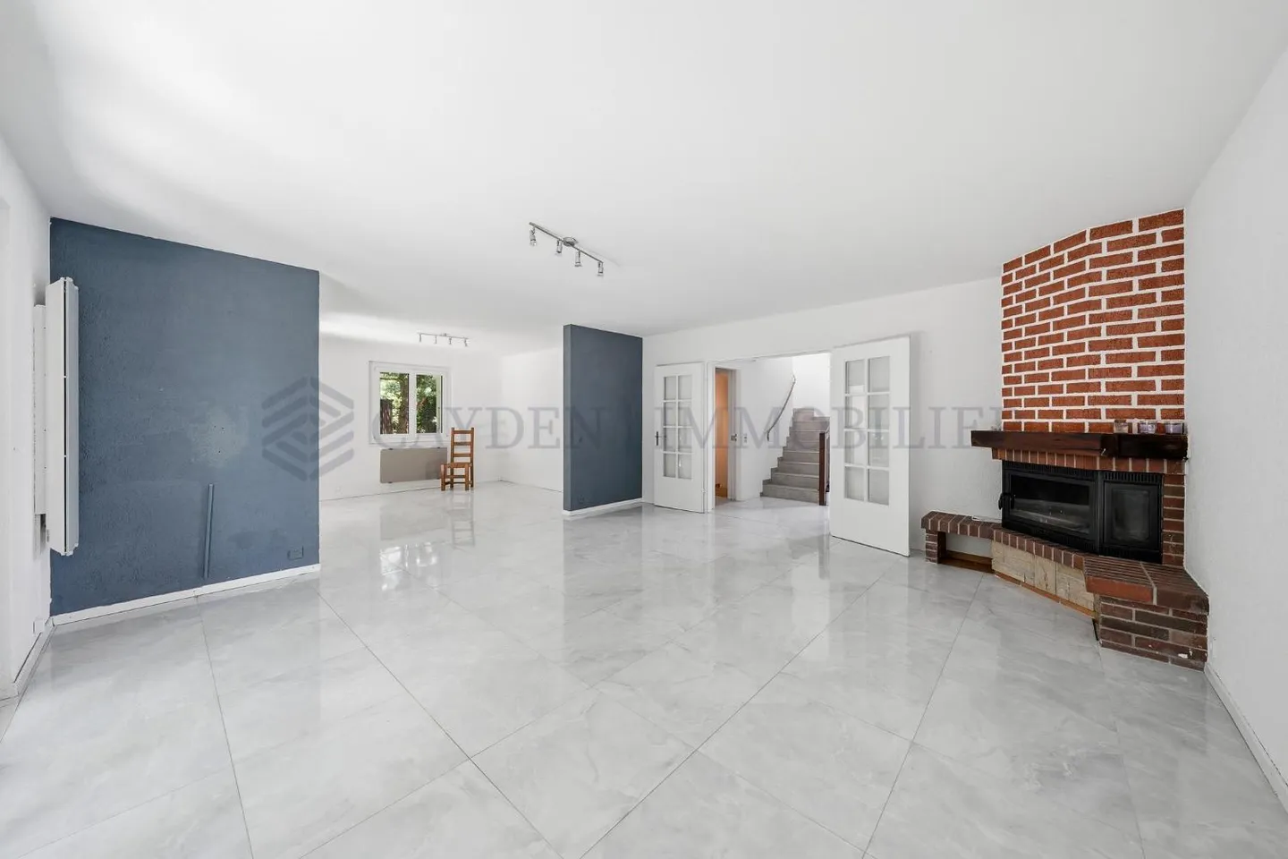 Renovated semi-detached villa with independent studio in a preferred residential area in Commugny - Photo 2 of 11