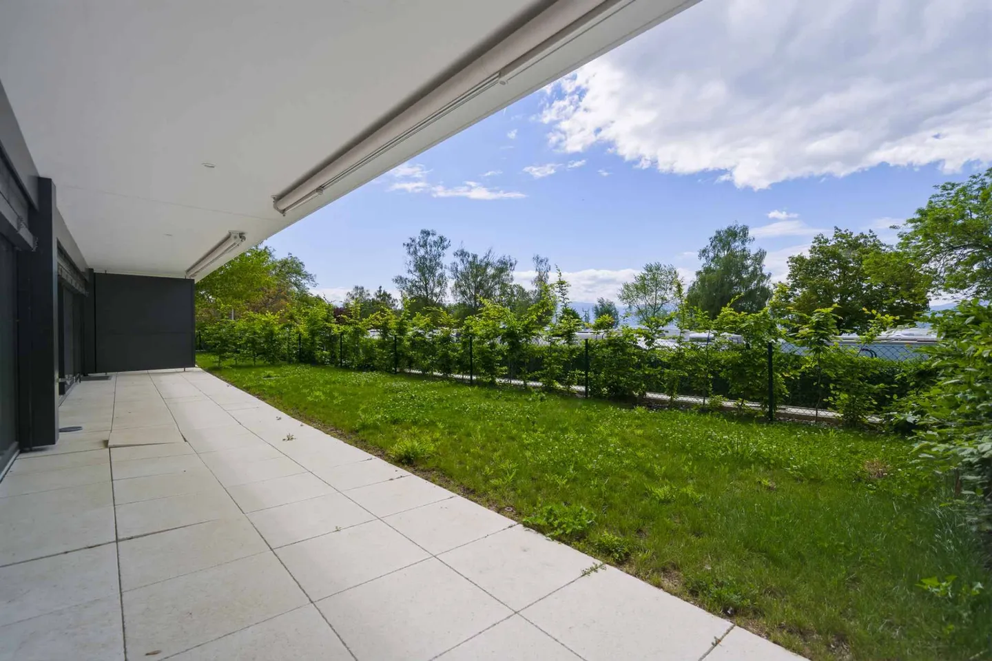 Nuovo appartamento di 3,5 stanze con terrazza e giardino privato - Foto 2 di 6