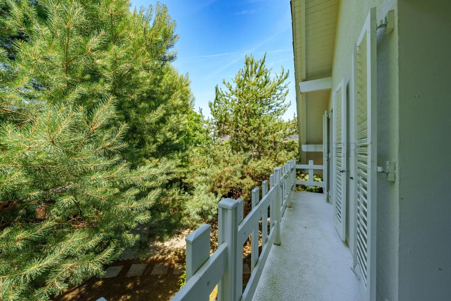 Renovated semi-detached villa with independent studio in a preferred residential area in Commugny - Photo 9 of 11