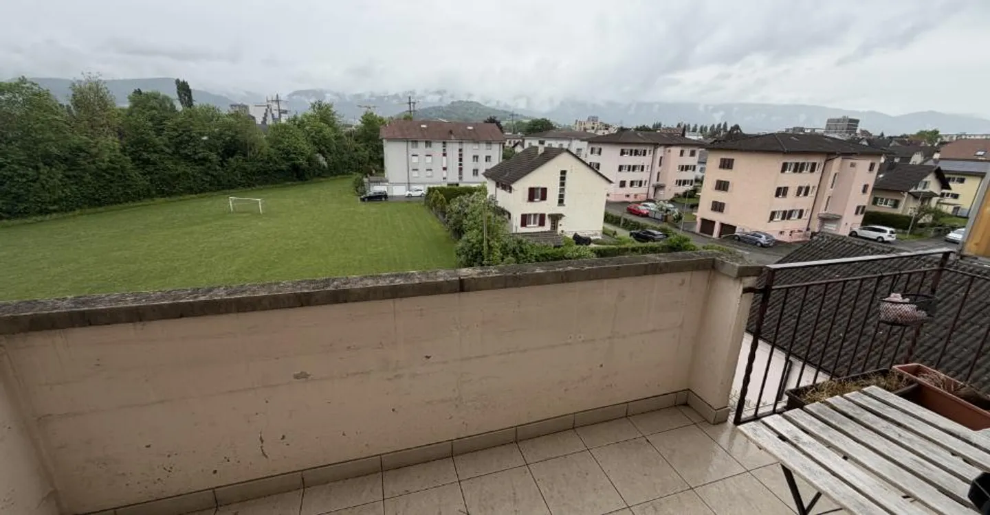 4 1/2 Wohnung in Delémont - Südbalkon - Foto 3 von 3