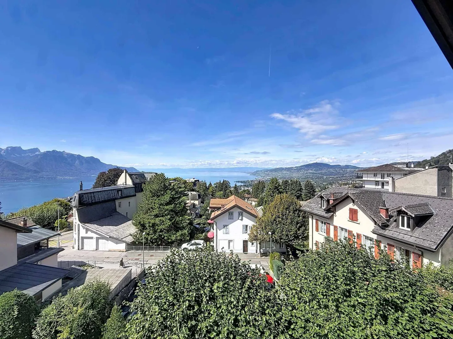 Eine charmante Wohnung in den Höhenlagen von Montreux - Foto 1 von 10