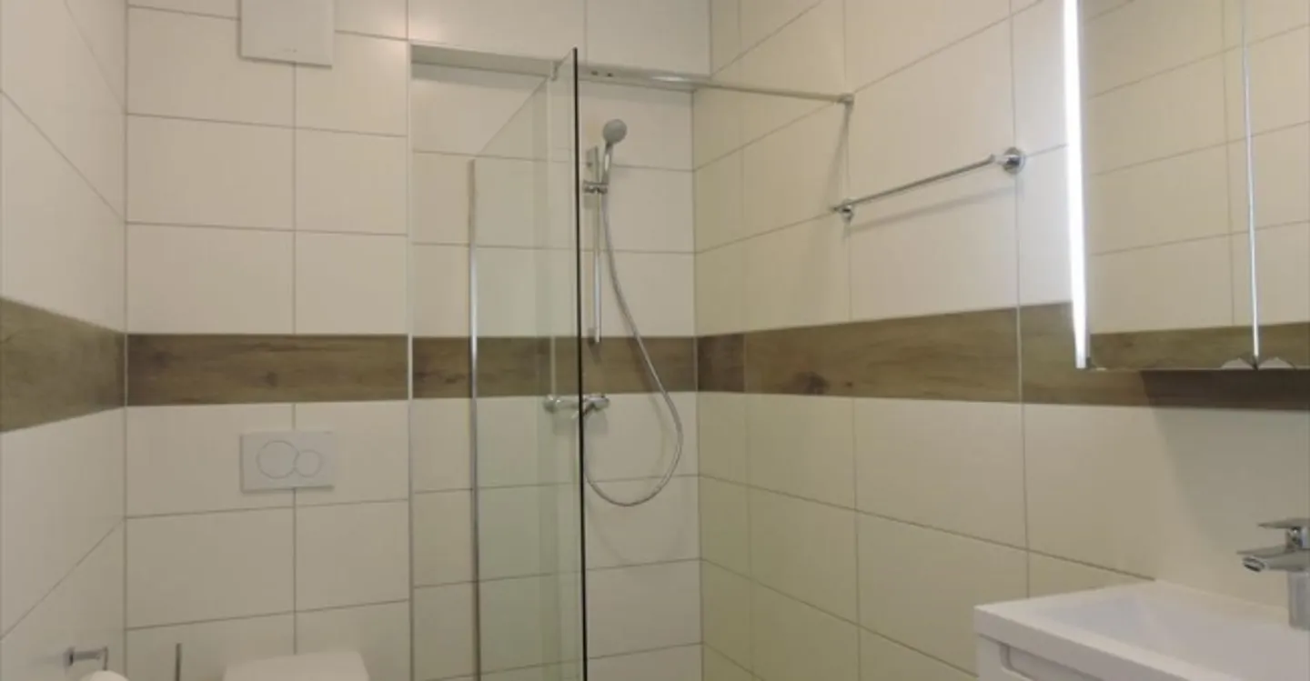 Office 1 room - Photo 4 of 5