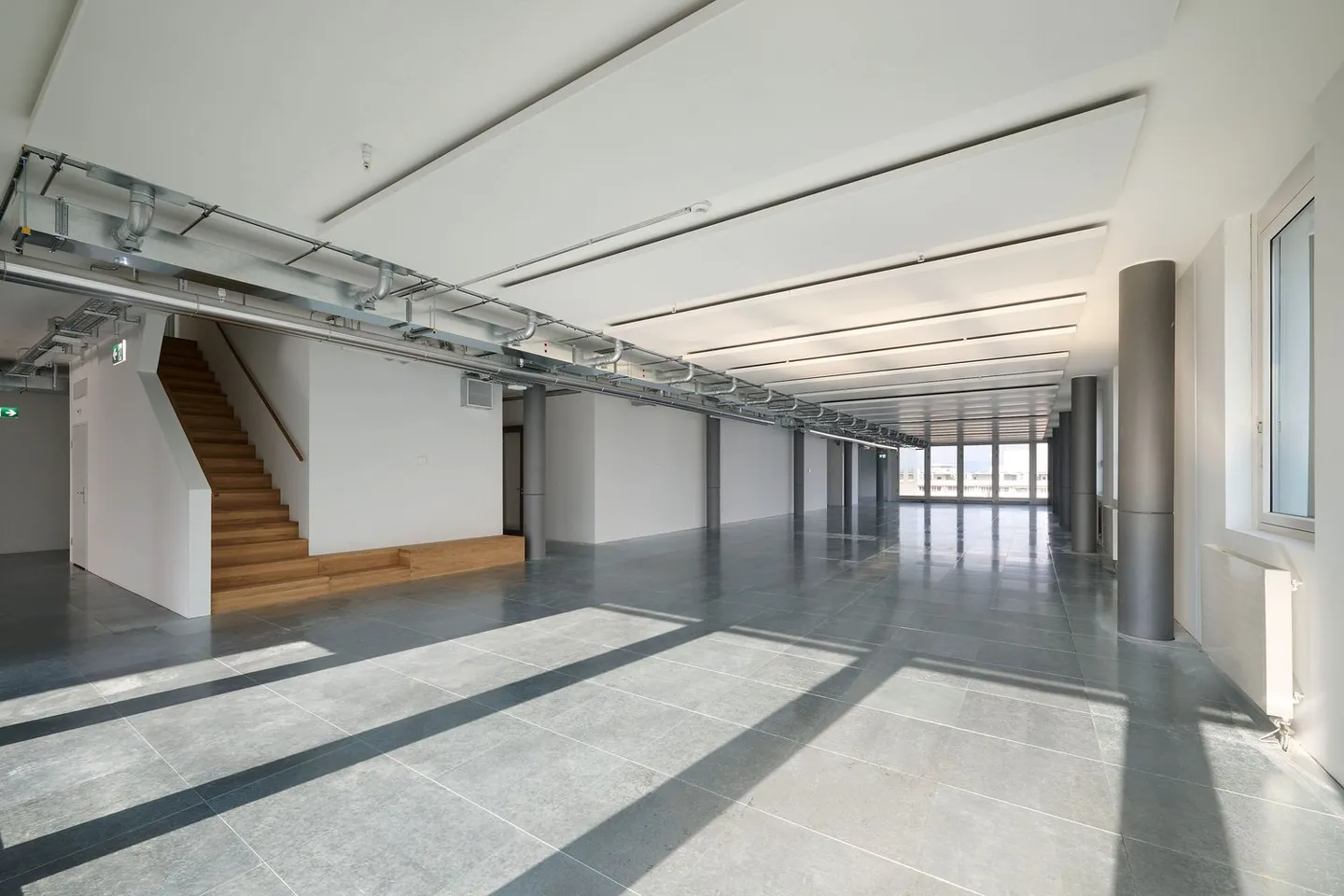 Attraktive Büroflächen mit spektakulärer Terrasse direkt am Bahnhof Basel SBB! - Foto 6 von 13