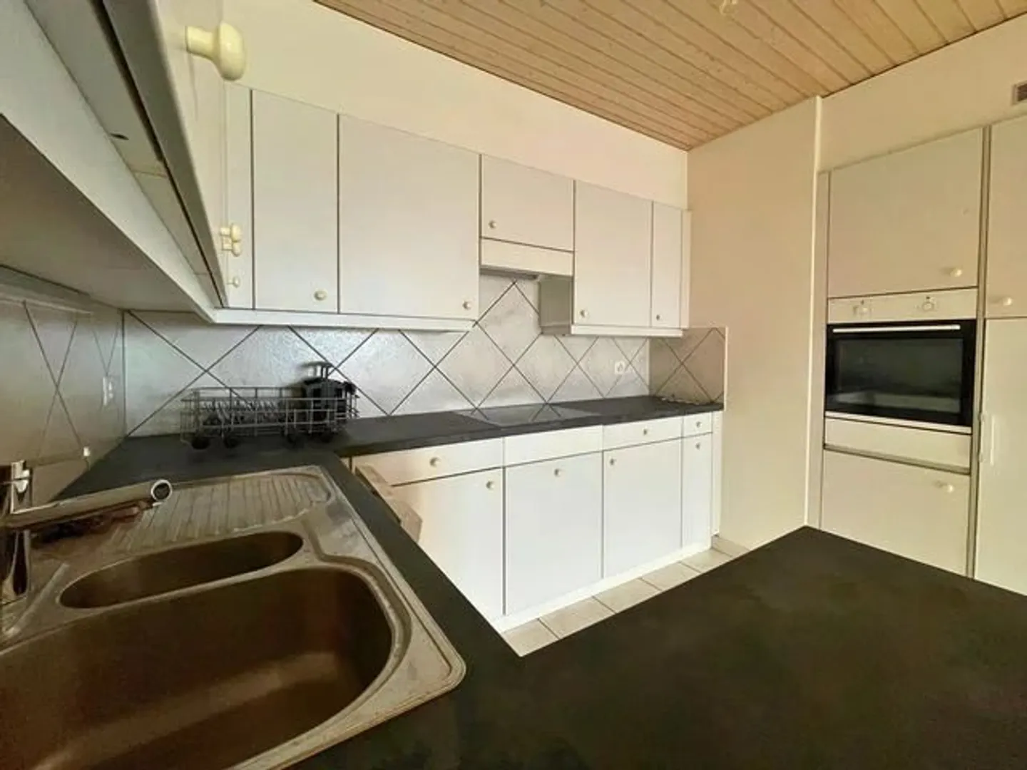 Appartement de quatre pièces au 3ème étage / PREMIÈRE LOCATION PROPOSÉE - Photo 5 sur 10