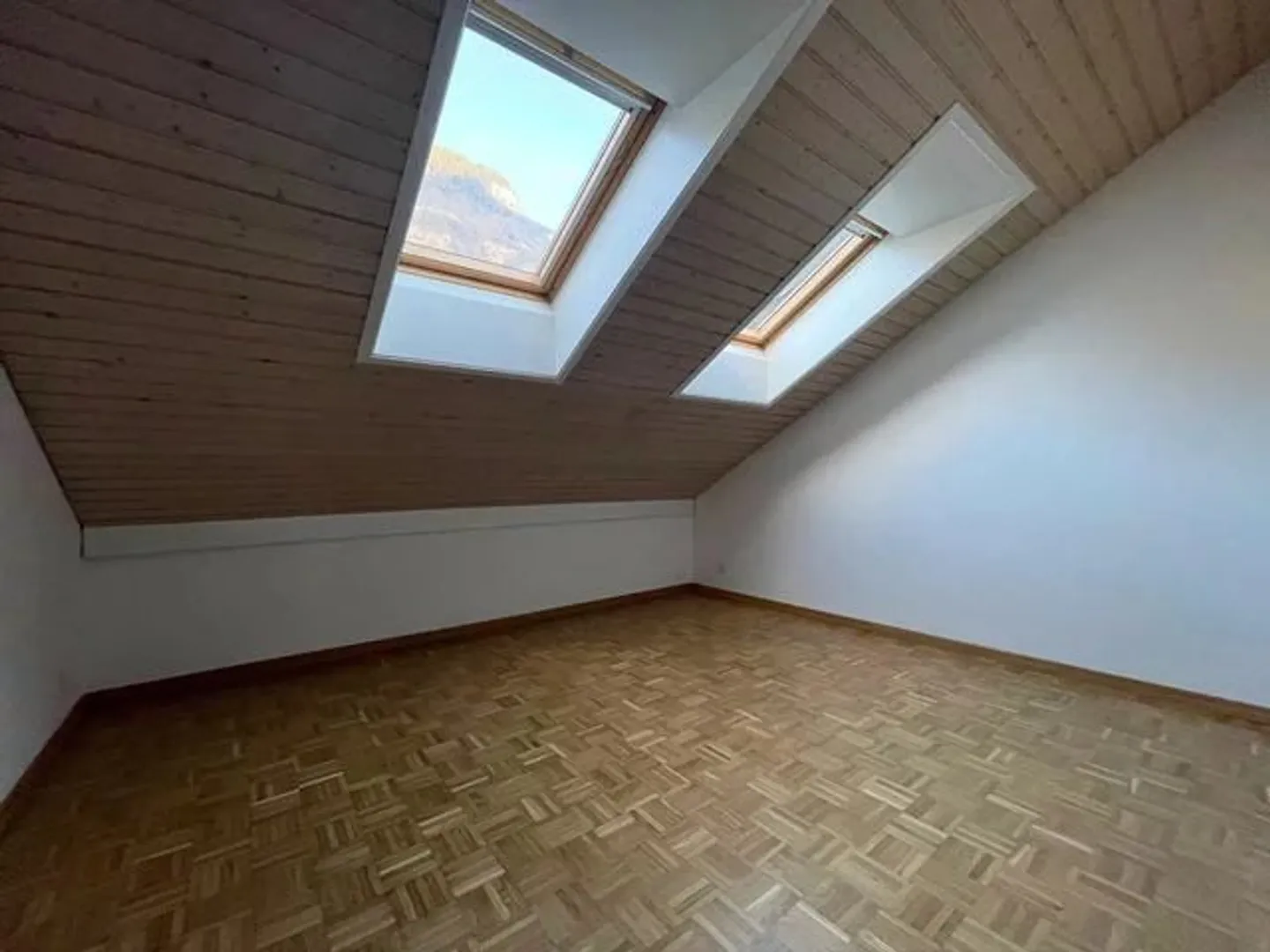 Appartement de quatre pièces au 3ème étage / PREMIÈRE LOCATION PROPOSÉE - Photo 7 sur 10