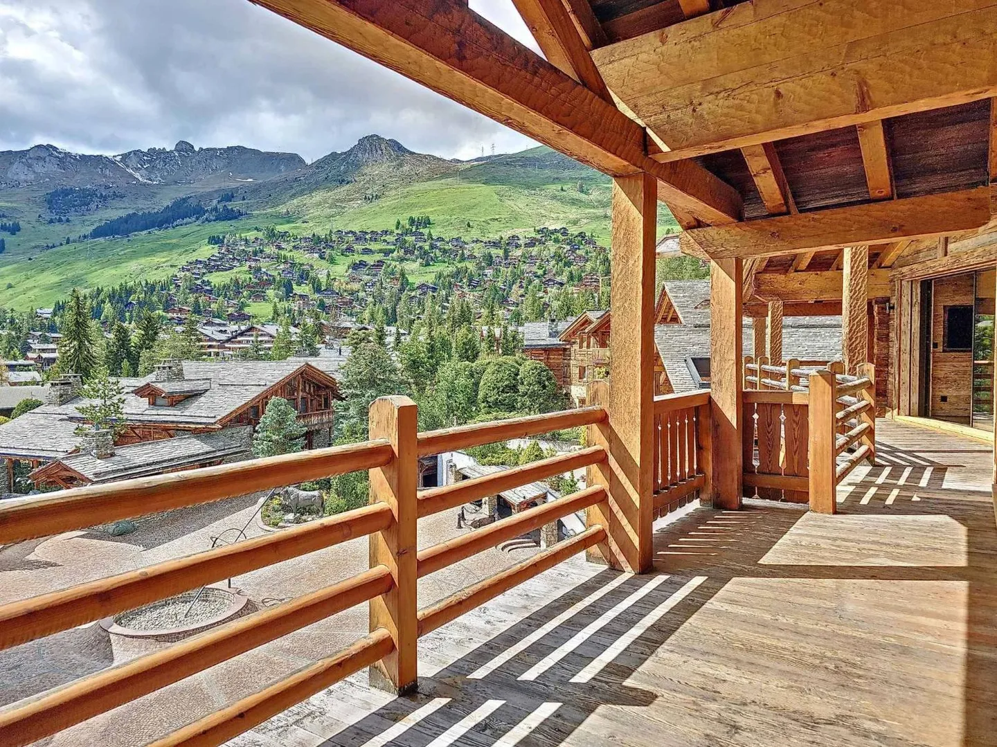 Penthouse exceptionnel au cœur du célèbre Hameau - Photo 1 sur 1