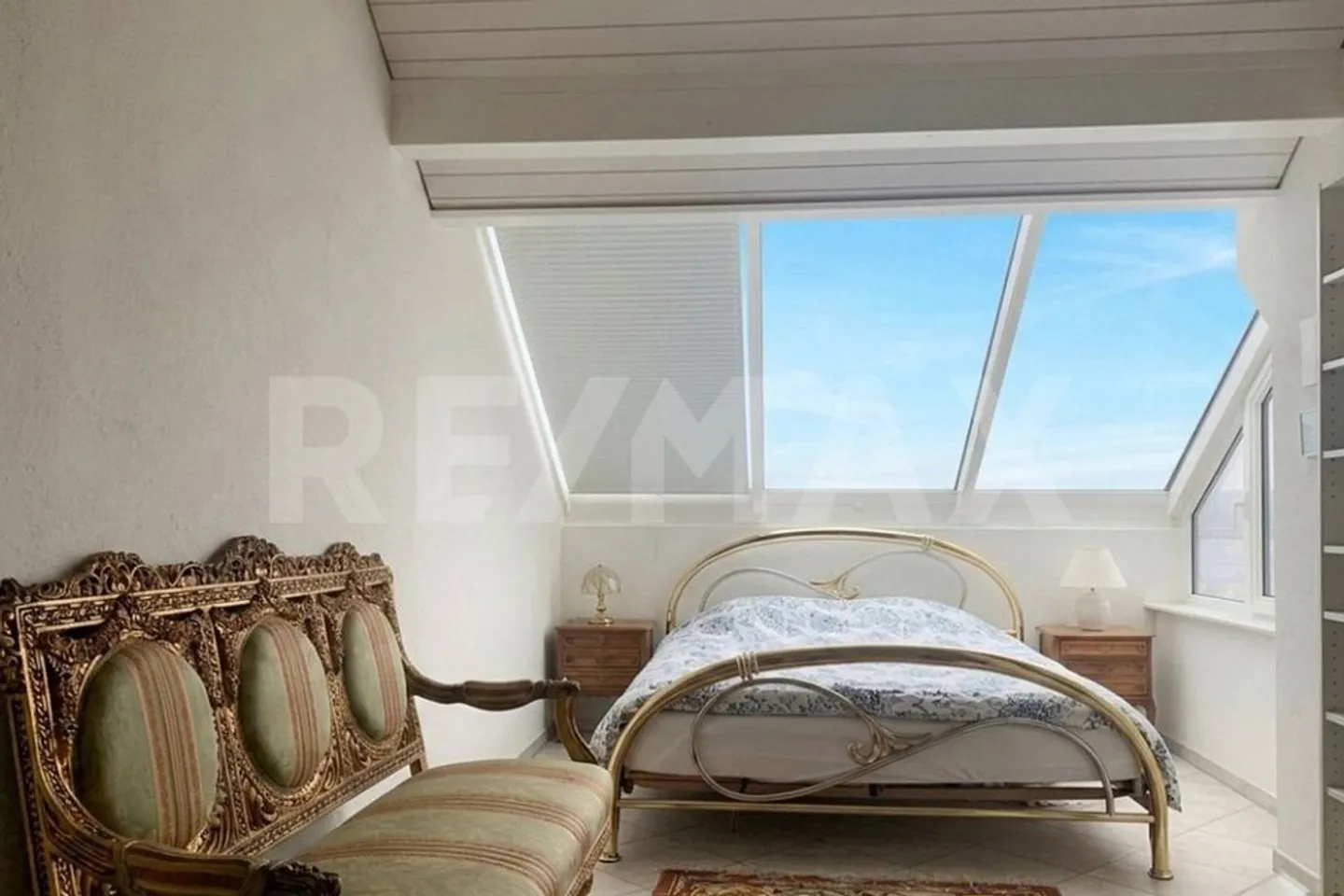 Spacious 6.5-room corner house with lake view and pool - Photo 10 of 13