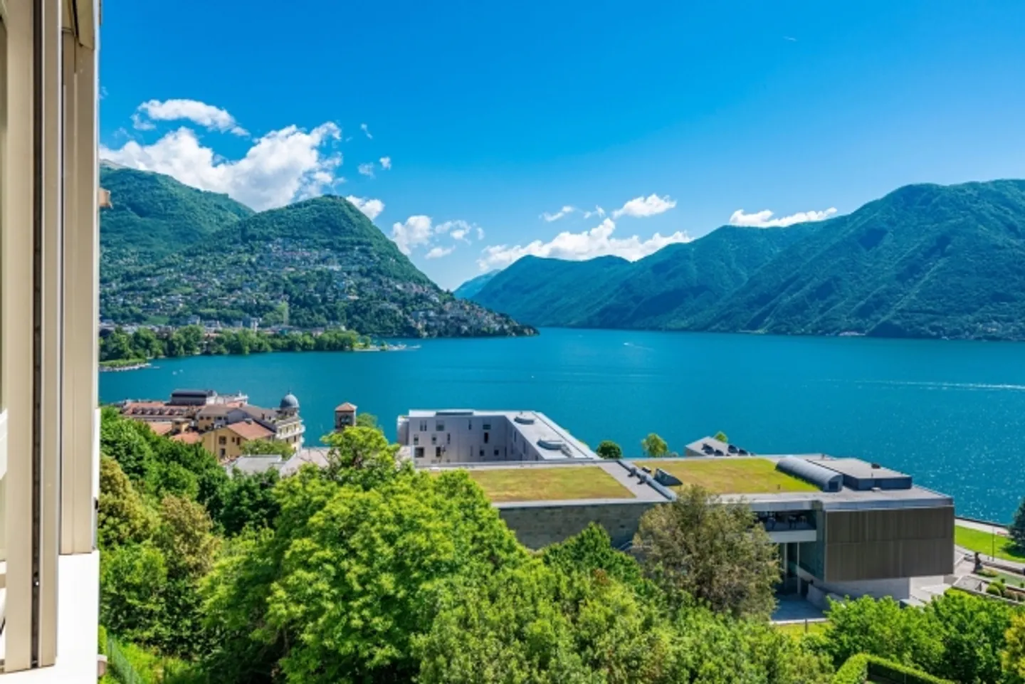 Majestic Residence 4.5-Room Apartment in Strategic Location - Photo 3 of 10