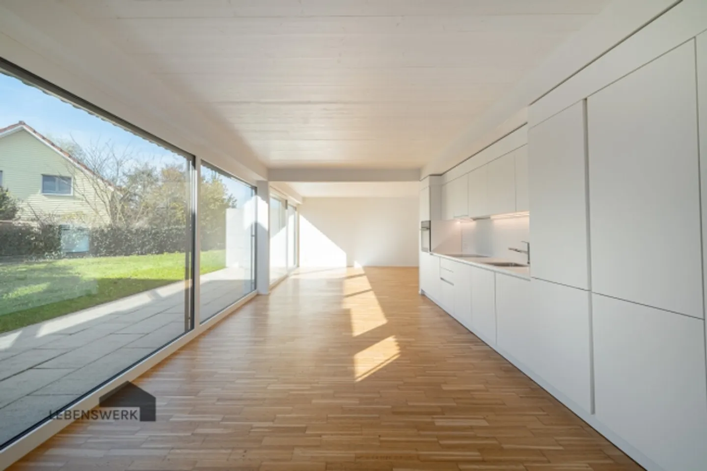 Single house for sale - Photo 1 of 10