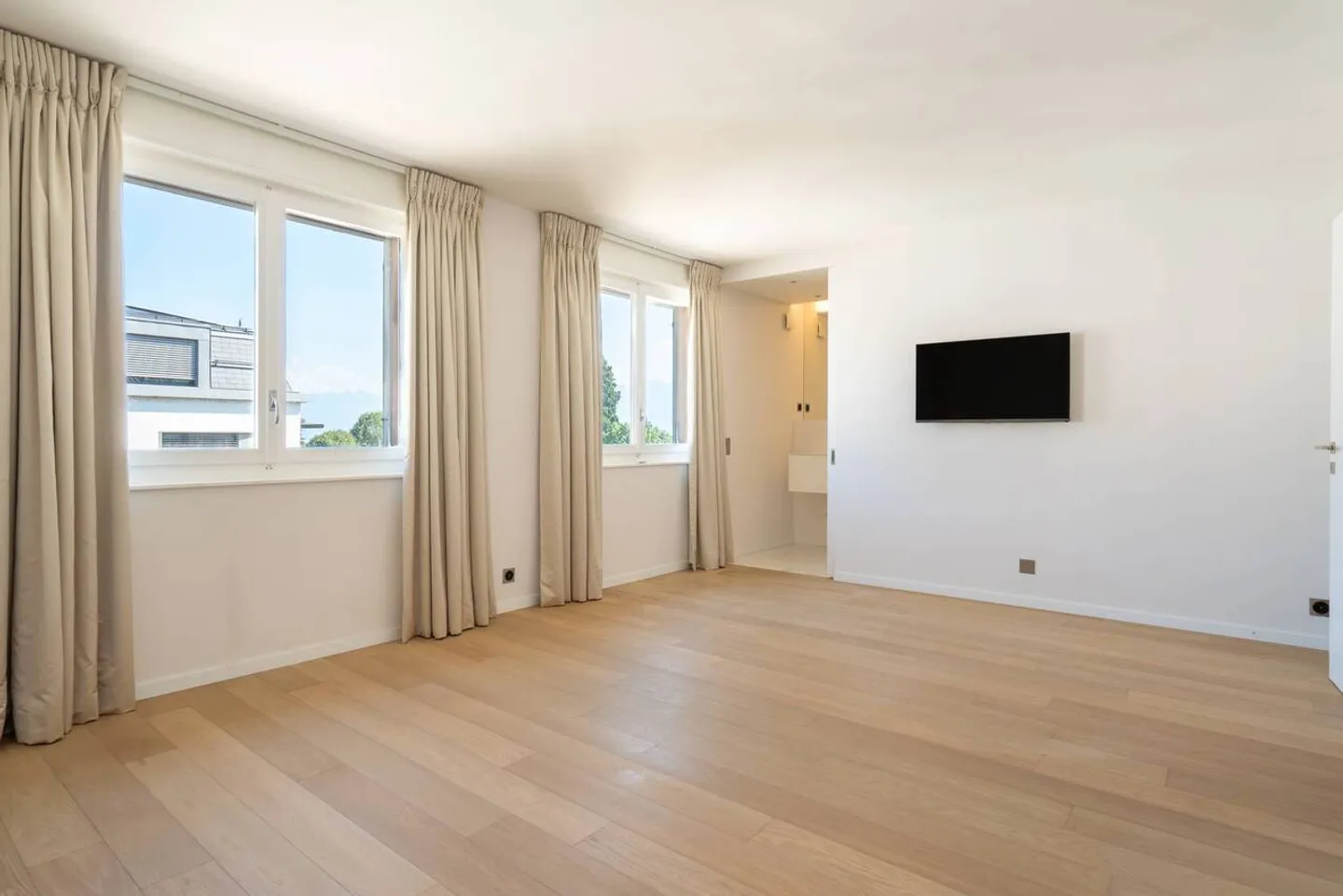 Elegante 6,5 Zimmer von 226m2 - Foto 10 von 13
