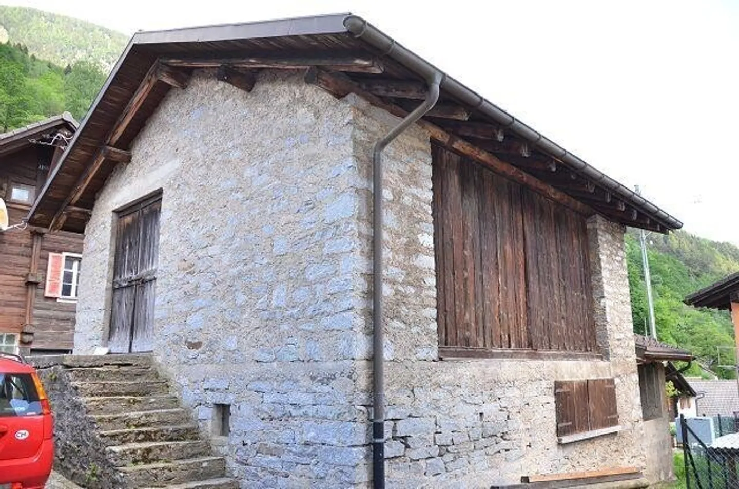 Renovierungsbedürftiges Chalet - Foto 3 von 13