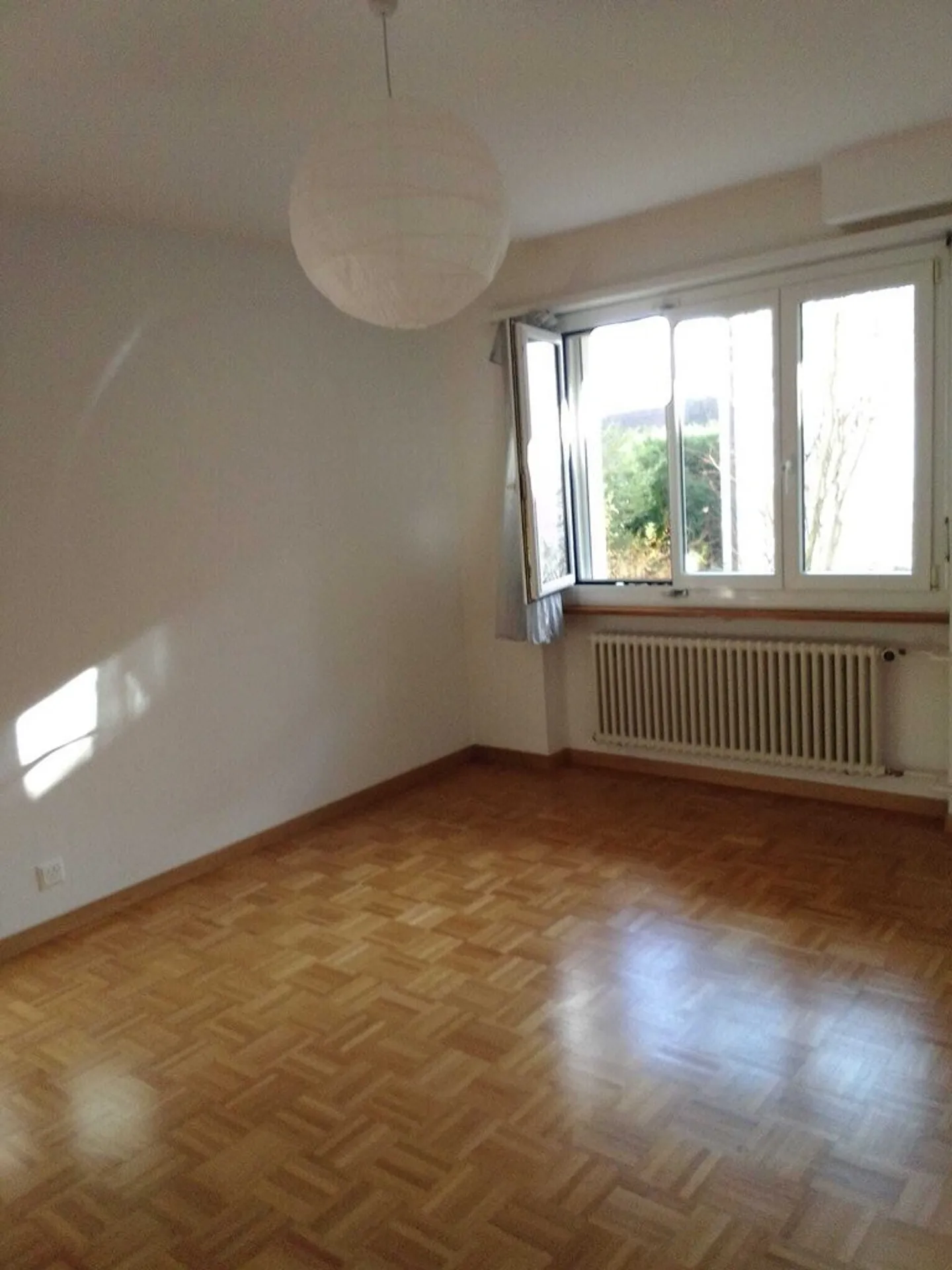 We are looking for you - Photo 3 of 6