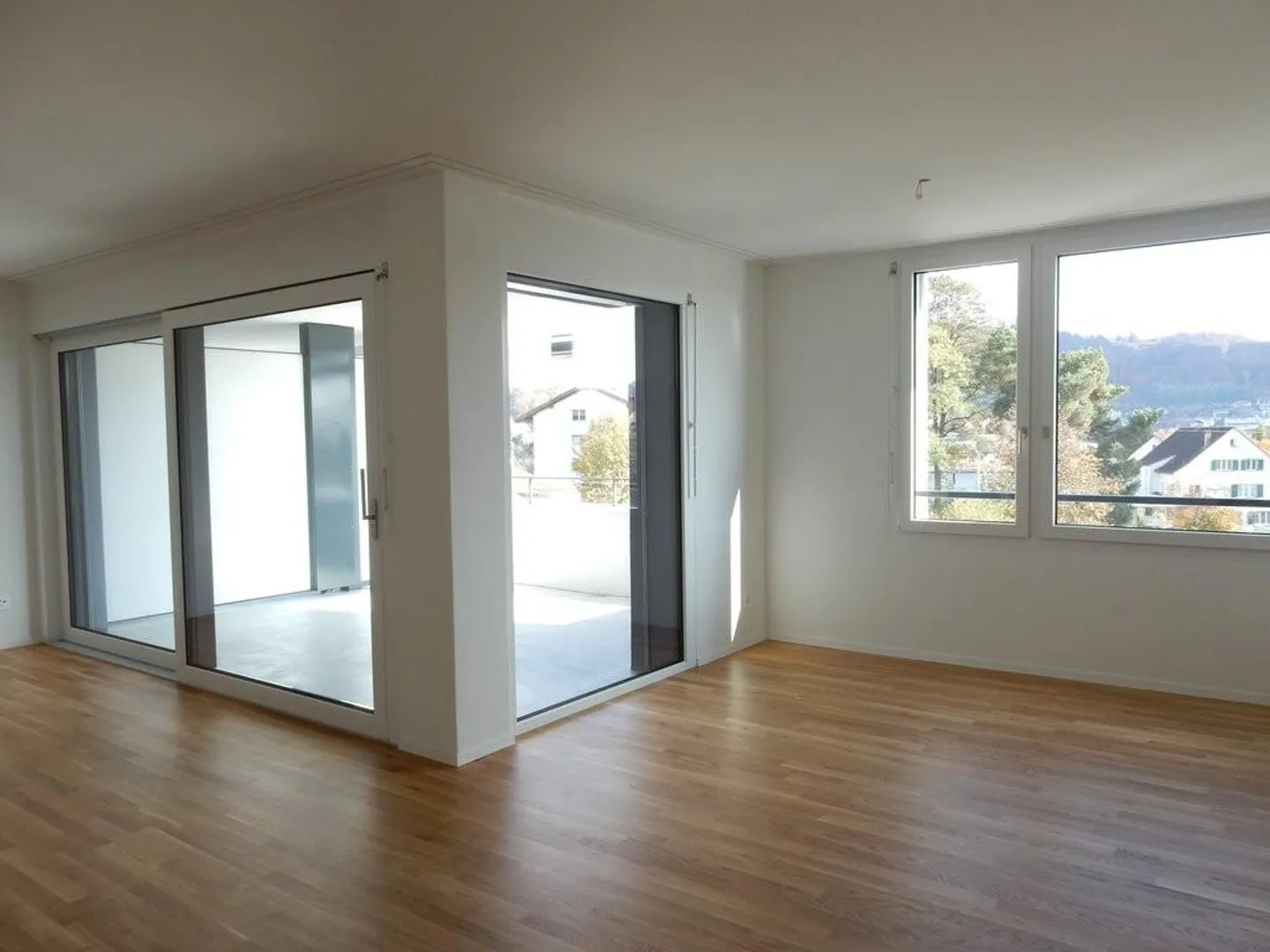 Moderne 2.5 Zimmerwohnung in Neuhausen - Photo 4 of 6