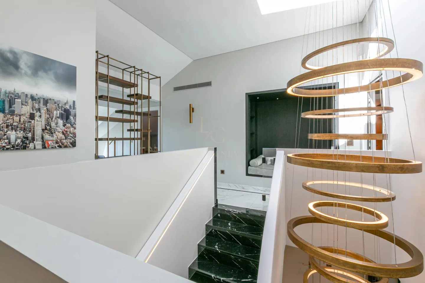 Luxuriöse renovierte Duplex-Penthouse! - Foto 15 von 31