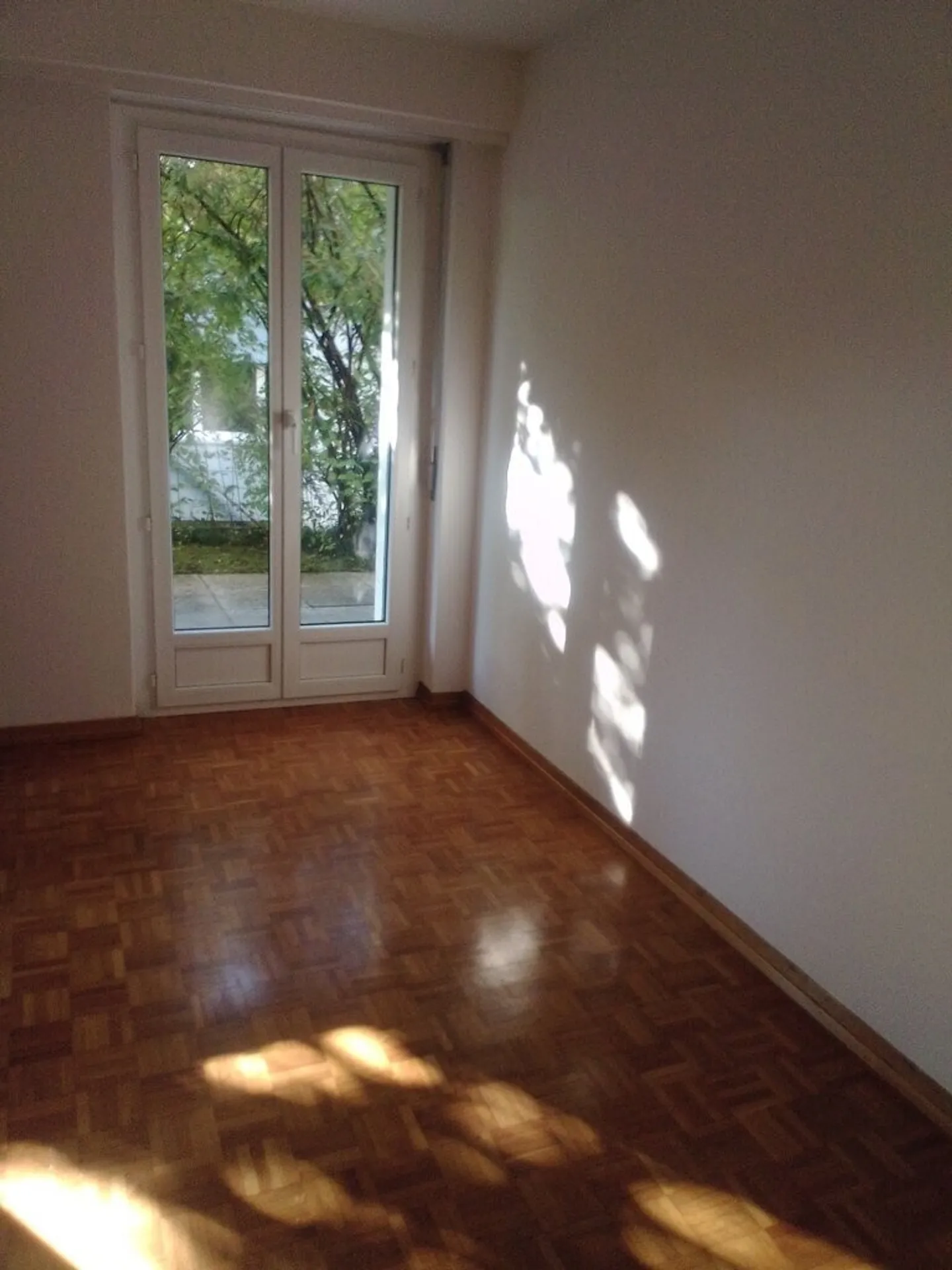 We are looking for you - Photo 4 of 6