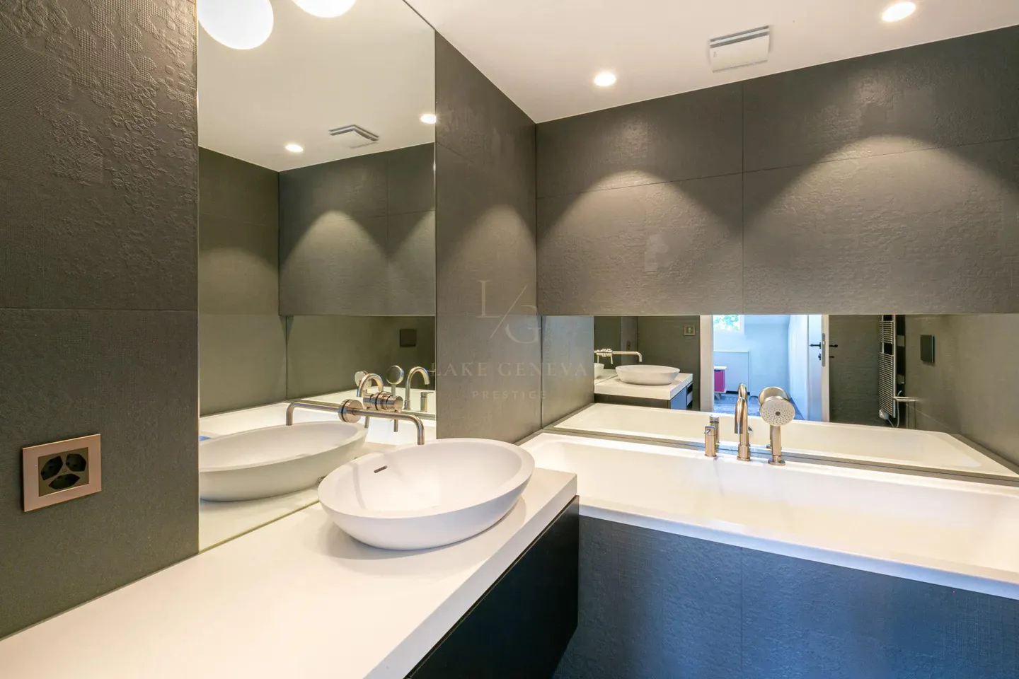 Luxuriöse renovierte Duplex-Penthouse! - Foto 24 von 31