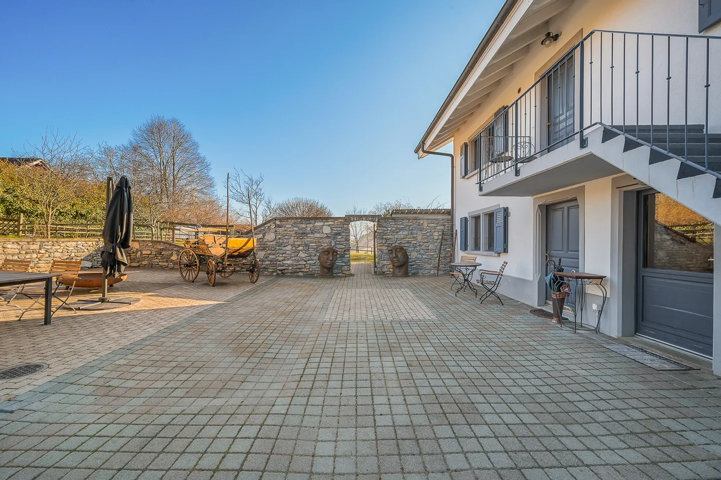 Triplex Charmant avec Jardin Privé - Photo 15 sur 18