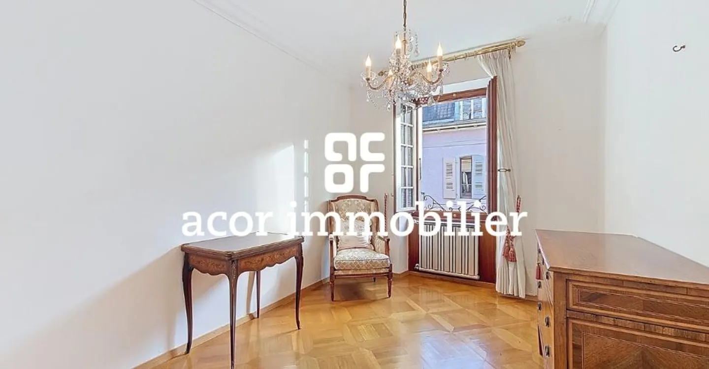Casa di prestigio con attività in posizione eccezionale - Foto 6 di 9
