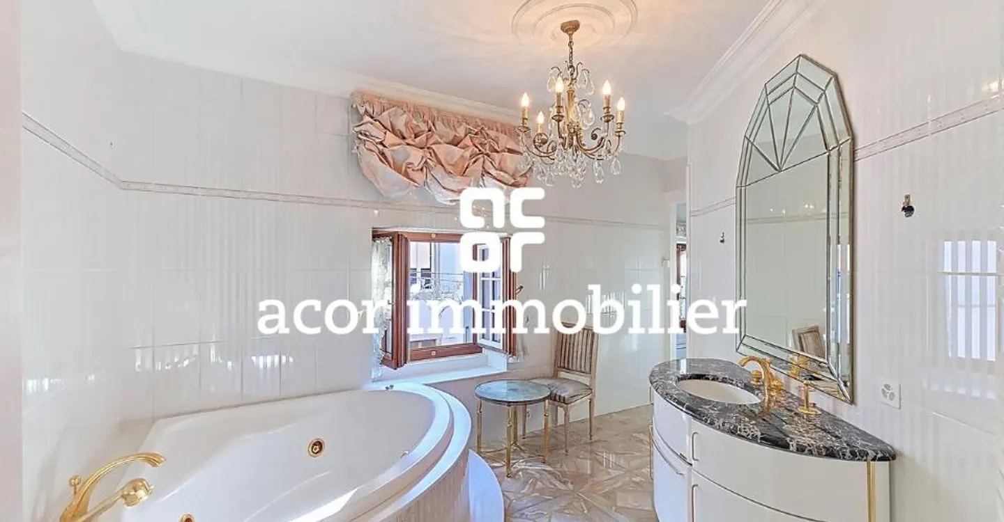 Casa di prestigio con attività in posizione eccezionale - Foto 5 di 9